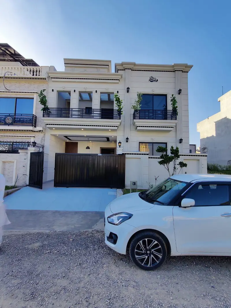 Luxury Villa 10 Marla